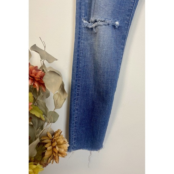 MOTHER HIGH WAISTED LOOKER ANKLE FRAY One Smart Cookie 27 - Picture 7 of 16